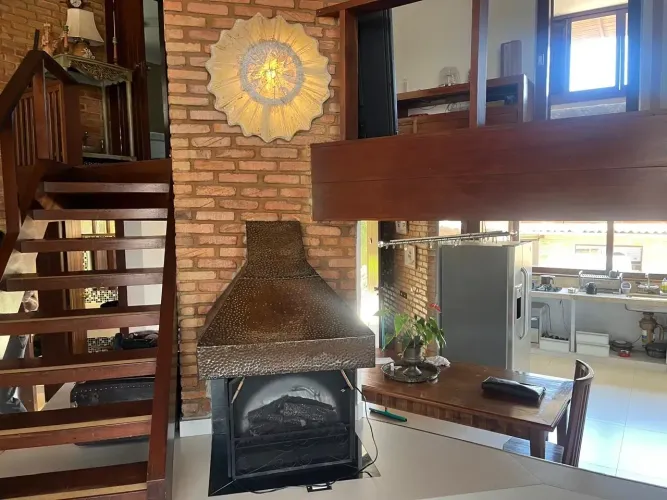 Casa nova no Retiro das Pedras