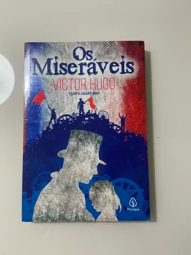 Livro Os Miseráveis 