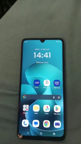 Celular *