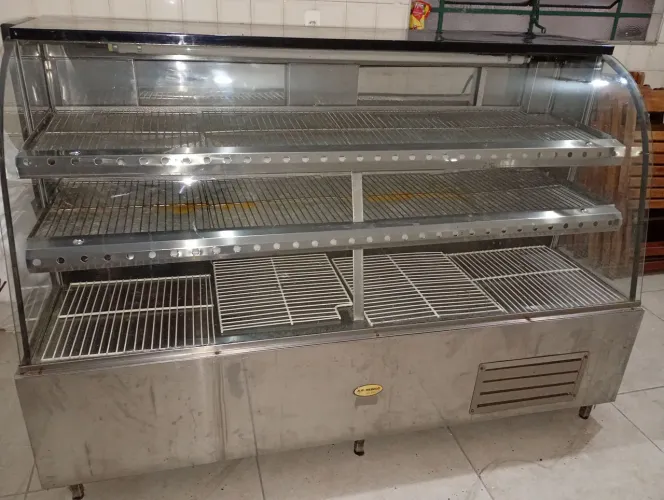 Balcão Refrigerado 1,70m em Inox 220V - Perfeito Estado