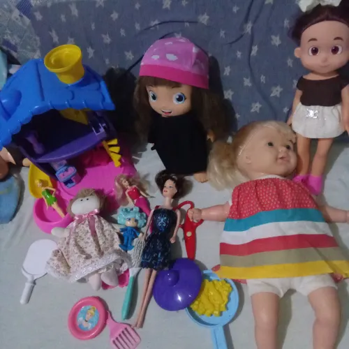Lote de brinquedo pra menina