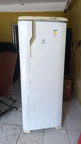 Geladeira Electrolux Frost Free - SUCATA / PEÇAS - Motor Funciona - Leia a Descrição