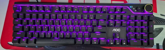 Teclado gamer AOC com mídia