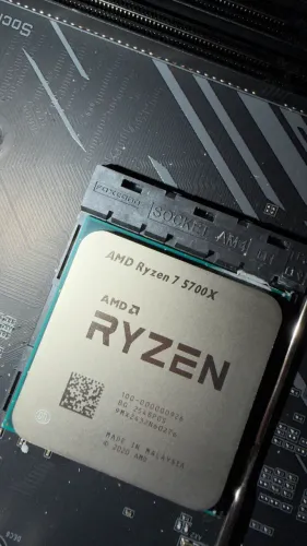 Processador r7 5700x + b550m Aorus elite