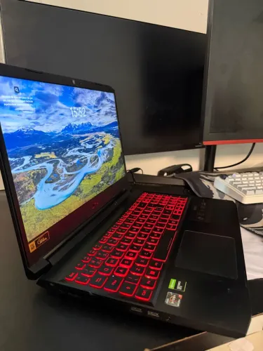 NOTEBOOK ACER NITRO 5 - BEM CONSERVADO