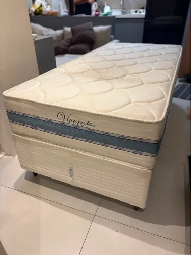 Vendo Cama Box Solteiro