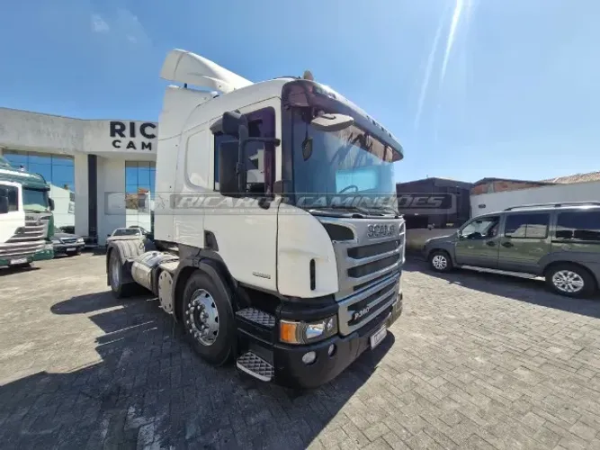 Scania P360 2012 4x2 completo com ar de teto