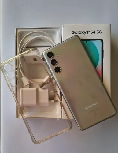 Galaxy M54 256gb prata