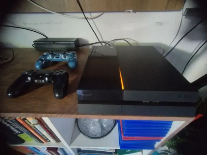 Vendo ps4 de 1 terá