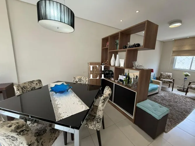 Casa para venda em condomínio fechado em Interlagos com 3 quartos
