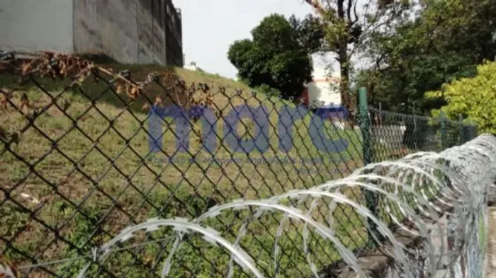 Terreno na Aclimação...área total de 728 m2 Frente de 48.15 e fundos de 15,11 Ao lado do P