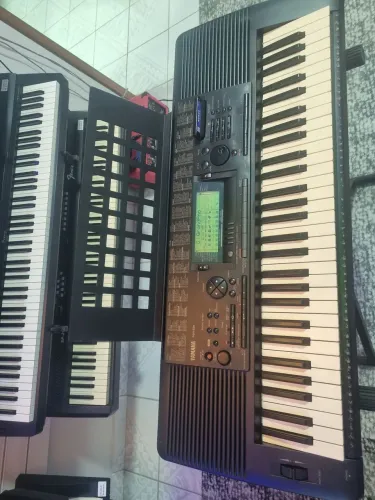 Teclado Yamaha PSR-520 Display NOVO