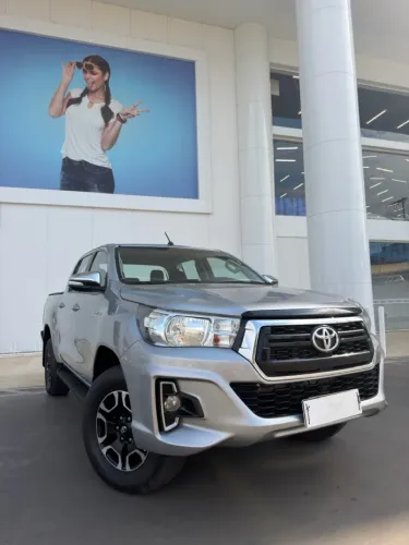 Toyota Hilux CD SR 4X4 2.8 TDI Diesel Aut. 2019