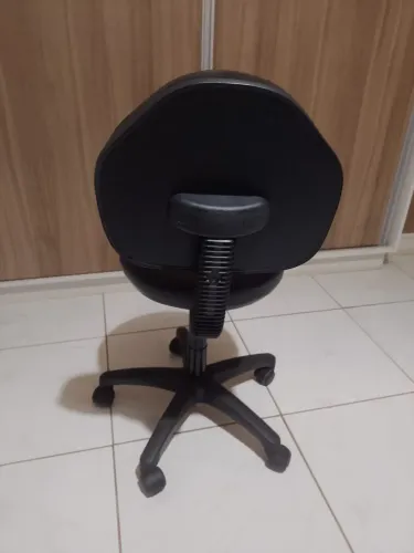 Cadeira para escritório e estudo