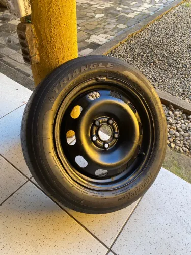 ARO 15 COM PNEU 5X100