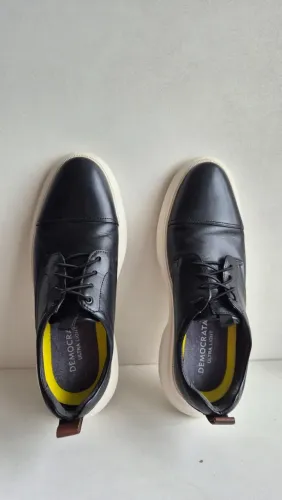 Sapato derby Democrata Ultra Light (preto, tam. 41)