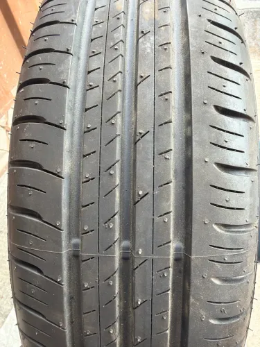 Pneu aro 15 Dunlop Enasave Ec300+ 185/60/15 novo