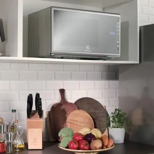 Micro-ondas Electrolux MI41S 31L 220V NOVO