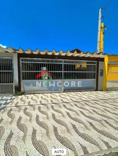 Casa em Rua Amazonas - Jardim Praia Grande - Mongaguá/SP