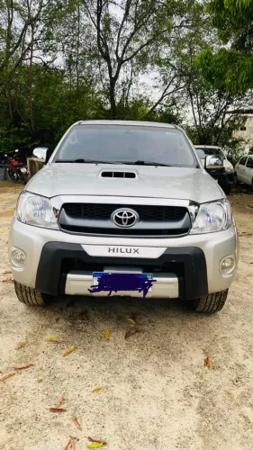 Toyota Hilux CD SRV D4-d 4X4 3.0 TDI Diesel AUT 2011