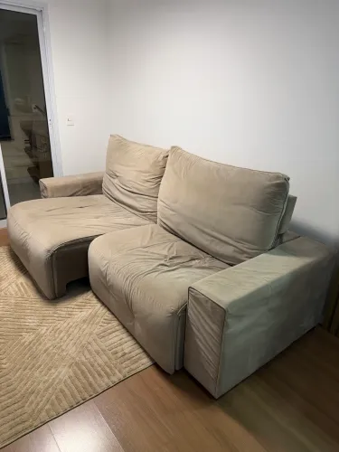 Sofá Retrátil e Reclinável Bege