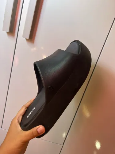 Melissa Free Platform Slide original