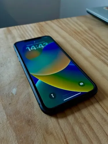 iPhone 11 64gb impecável
