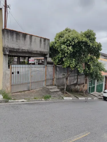 Casa Térrea em Osasco: 2 Casas no Quintal + 3 Vagas