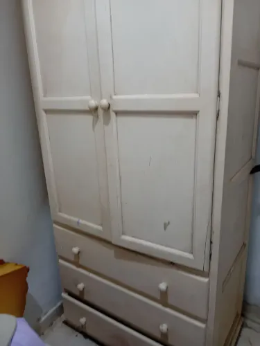Armário branco infantil