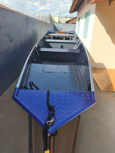 Barco Semi chata borda falta 