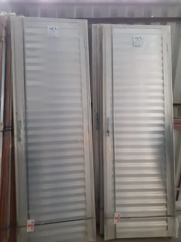 Porta Alumínio veneziana 60, 70, 80cm-  Novas!