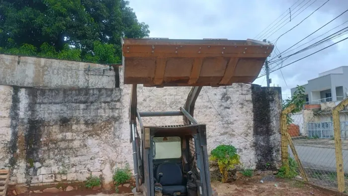 Vendo Mini carregadeira