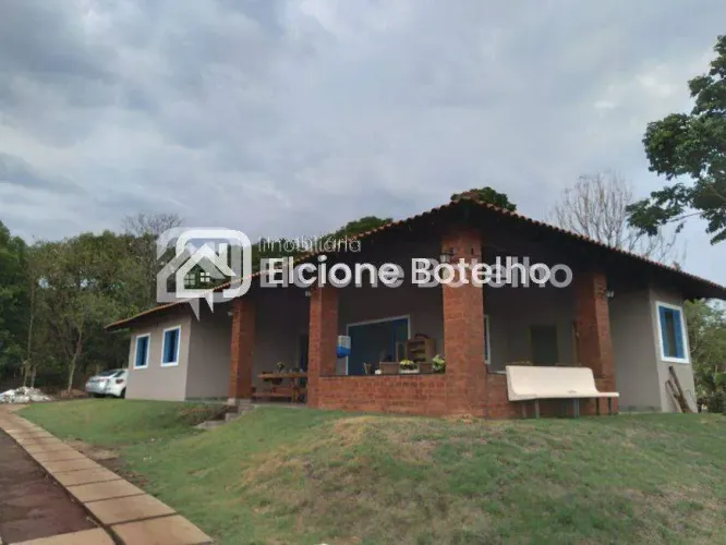 Chácara à venda, 3 quartos, 1 suíte, 10 vagas, ZONA RURAL - INDIANOPOLIS/MG