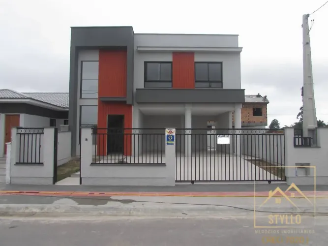 Excelente Sobrado 135m² 3 dormitórios Localizado Loteamento Vila Toscana