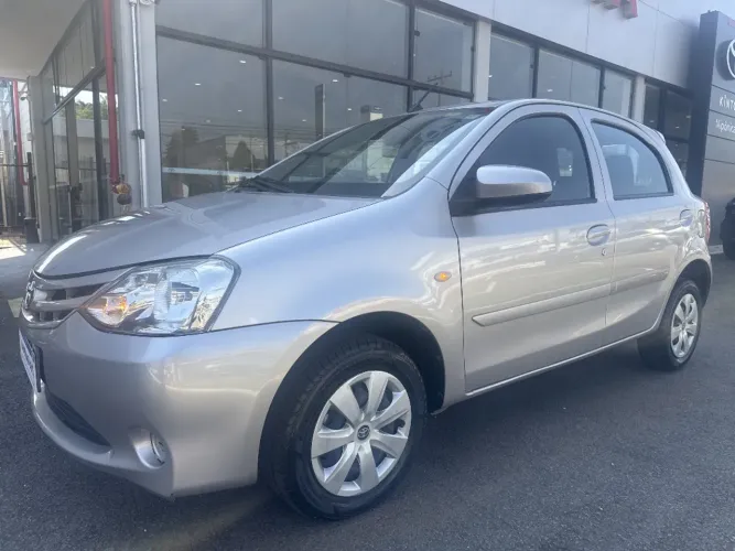 Toyota Etios X 1.3 Flex 16V 5P Mec. 2017