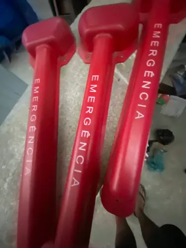 Capa martelinho emergência