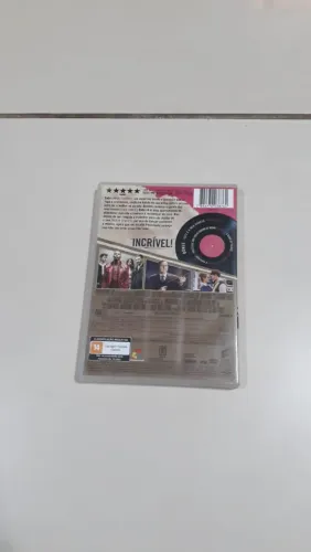 CDs,DVDs de filmes,séries e músicas