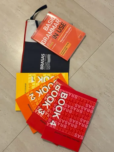 Livros  Brasas 1 ao 4 + Gramática 