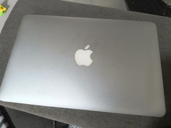 Macbook Air 2011 perfeito