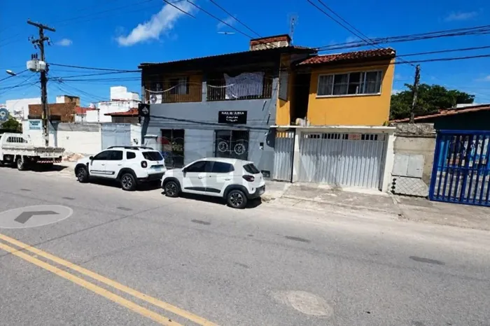 "Refúgio de Luxo em Lagoa Nova: Invista Já!"