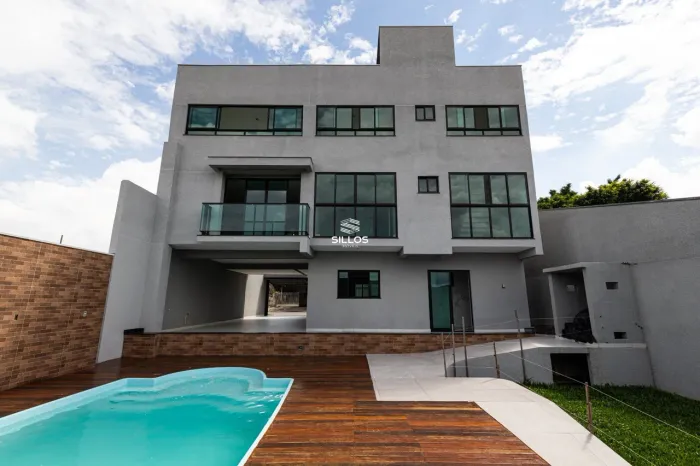 Triplex à venda com 4 quartos no Alto Tarumã em Pinhais