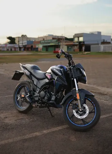 Moto Shineray JEF 150s 23/24 Design Esportivo Conservada Baixo KM