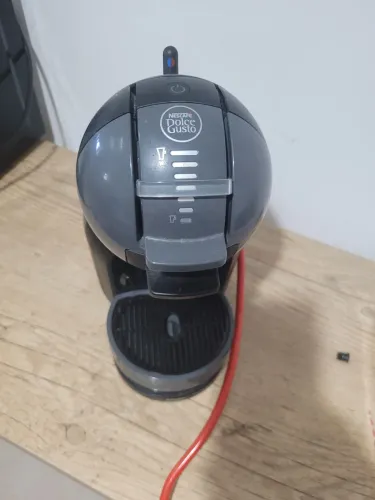 Cafeteira Dolce Gusto 220 v