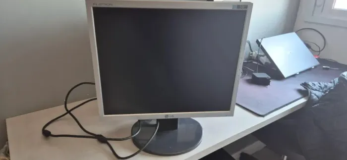 Monitor LG 17