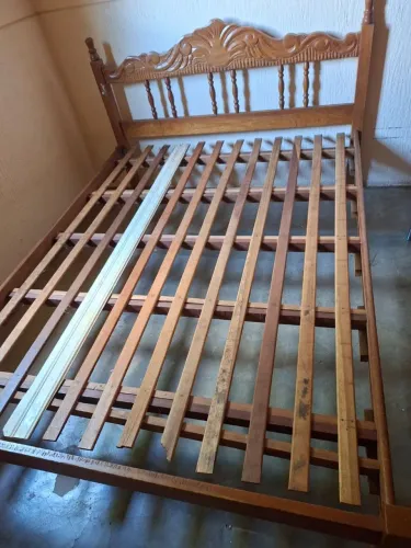 Cama de Casal - Madeira Maciça