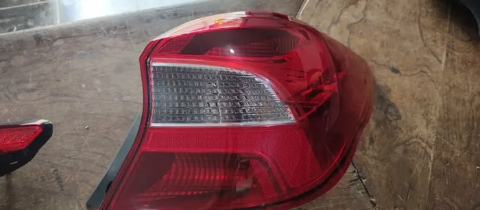 Lanterna Ka Hatch  2019 2020 2021