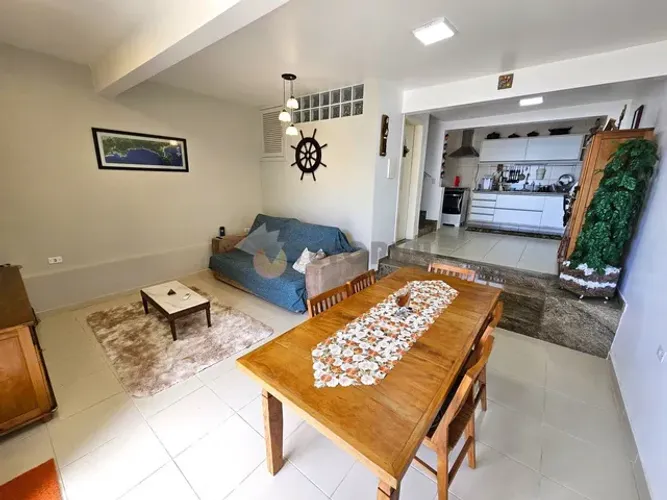 Sobrado com 3 dormitórios à venda, 140 m² por R$ 875.000,00 - Cigarras - São Sebastião/SP