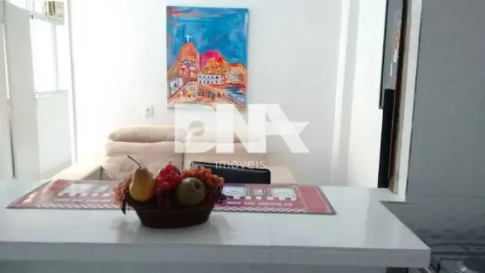Apartamento - / Residencial / Copacabana