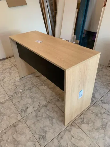 Mesa de escritório em MDF. Fabricamos e entregamos