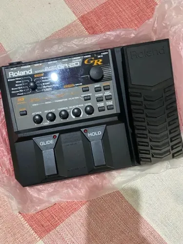 Pedaleira  midi Roland gr20